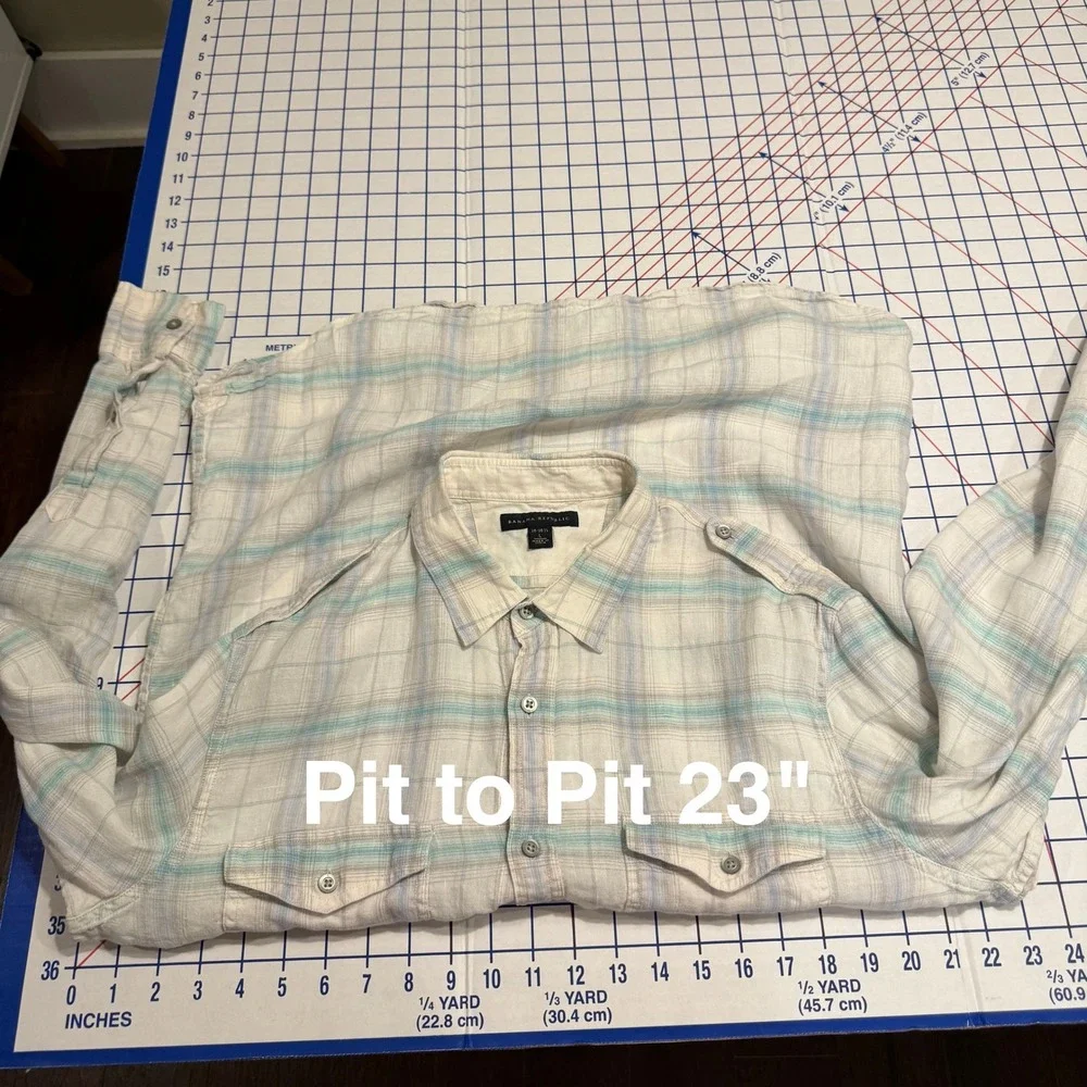 Banana Republic Button Up Shirt Men Large White Teal Plaid Linen Epaulets Beachy